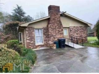 Foreclosed Home - 1800 HIGHWAY 81 E, 30252
