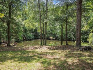 Foreclosed Home - 135 RIVERBEND DR, 30252