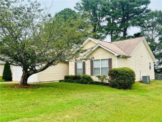 Foreclosed Home - 4110 MONARCH DR, 30253