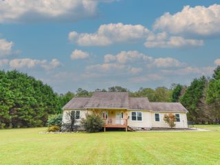 Foreclosed Home - 237 SANDEFUR RD, 30256