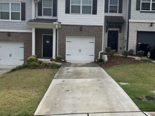 Foreclosed Home - 122 CHASTAIN WAY, 30263