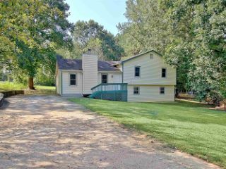 Foreclosed Home - 250 FREESTONE DR, 30265