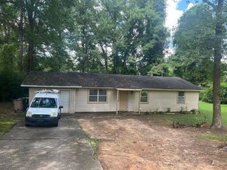 Foreclosed Home - 6140 AMADO CT, 30273