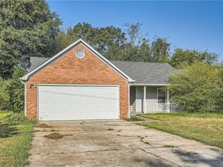 Foreclosed Home - 6057 DORCHESTER DR, 30273