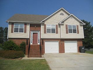 Foreclosed Home - 8202 MUSTANG LN, 30274