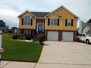 Foreclosed Home - 7939 BRIDLEWOOD WAY, 30274