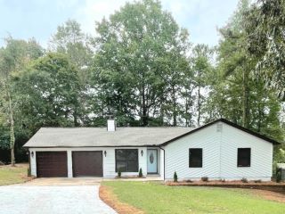 Foreclosed Home - 678 N POINTE KNOLL CT, 30274
