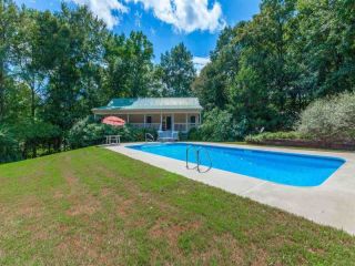 Foreclosed Home - 885 DOLLY HARRIS RD, 30276