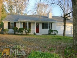 Foreclosed Home - 240 PINEWOOD DR, 30276