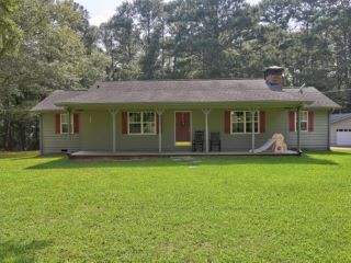 Foreclosed Home - 493 MOSELEY DR, 30281