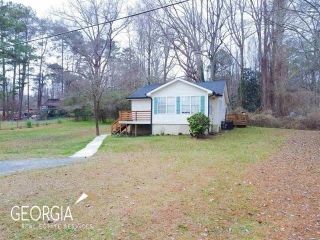 Foreclosed Home - 5580 LAKESIDE DR, 30291