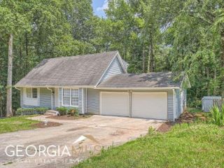 Foreclosed Home - 3578 RIVER HILLS DR, 30294