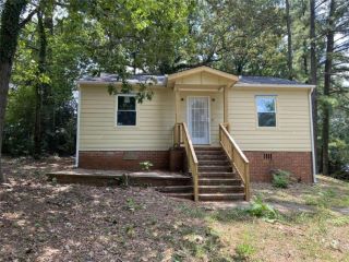 Foreclosed Home - 2053 PERKERSON RD SW, 30310