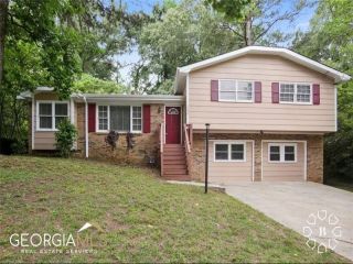 Foreclosed Home - 1355 TOWN COUNTRY DR SE, 30316