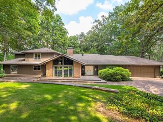 Foreclosed Home - 4260 WHITEWATER CREEK RD NW, 30327