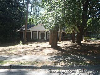 Foreclosed Home - 605 SPALDING DR NE, 30328