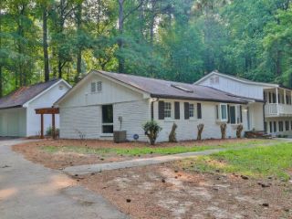 Foreclosed Home - 7495 TWIN BRANCH RD, 30328