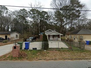 Foreclosed Home - 128 BROWNLEE RD SW, 30331