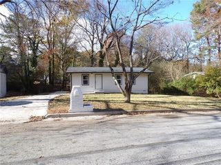 Foreclosed Home - 1070 FAIRBURN RD NW, 30331