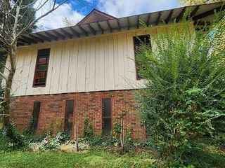 Foreclosed Home - 1755 GLENVIEW DR SW, 30331