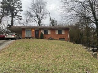 Foreclosed Home - 3512 FAIRLANE DR NW, 30331