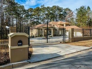 Foreclosed Home - 1010 FOREST OVERLOOK DR SW, 30331