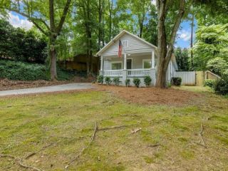 Foreclosed Home - 37 W BELLE ISLE RD, 30342