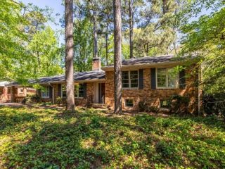 Foreclosed Home - 390 MONTEVALLO DR, 30342