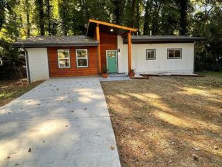 Foreclosed Home - 2601 WESTCHESTER DR, 30344
