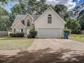 Foreclosed Home - 4863 LARKSPUR LN, 30349