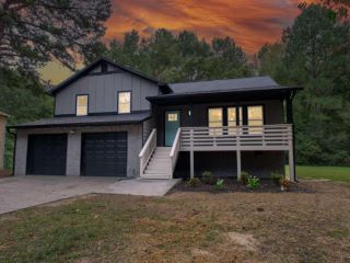 Foreclosed Home - 6825 PEPPERMILL LN, 30349