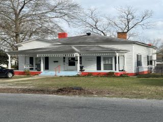 Foreclosed Home - 500 GREEN ST, 30474