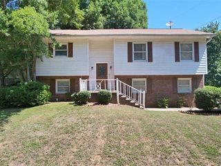 Foreclosed Home - 800 HILLSIDE DR, 30501