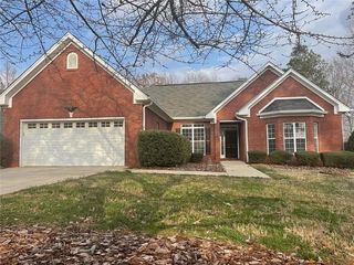 Foreclosed Home - 3604 MAPLE FORGE LN, 30504