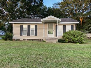 Foreclosed Home - 4635 S LEE ST, 30518