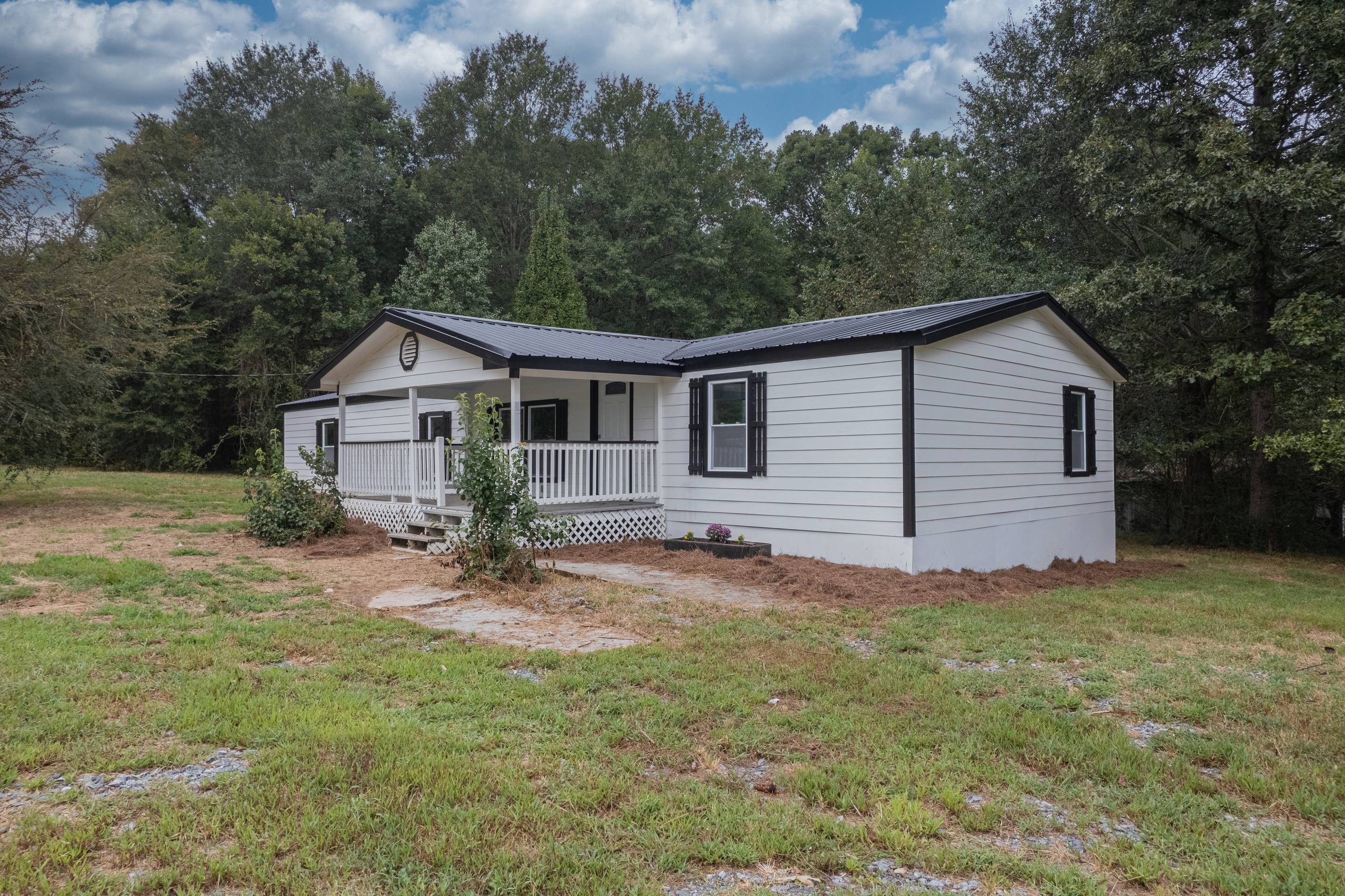 Foreclosed Home - 103 PINE NEEDLE DR, 30530