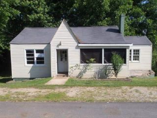 Foreclosed Home - 139 NACOOCHEE ST, 30531