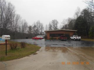 Foreclosed Home - 2399 HIGHWAY 53 E, 30534