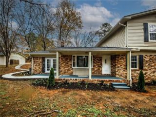 Foreclosed Home - 573 MINERAL SPRINGS TRL CONN, 30535