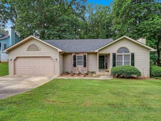 Foreclosed Home - 4616 COUNTRYSIDE DR, 30542