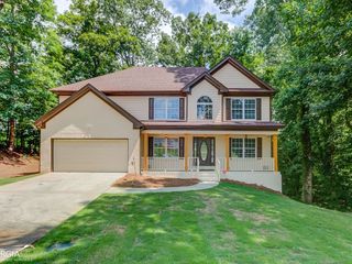 Foreclosed Home - 2013 FORSYTH PARK LN, 30548