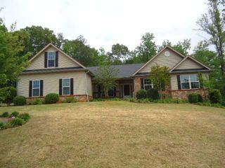 Foreclosed Home - 335 CYPRESS DR, 30549