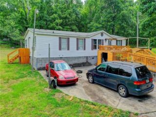 Foreclosed Home - 2506 HOLDERS SIDING RD, 30549