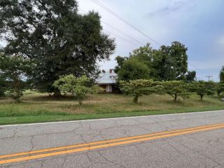 Foreclosed Home - 888 FARMERS ACADEMY RD, 30557