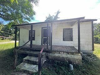 Foreclosed Home - 168 YEARWOOD ST, 30577