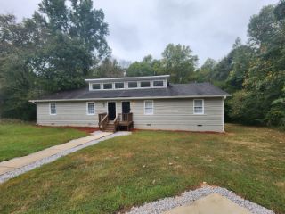 Foreclosed Home - 580 FREEMAN DR, 30601