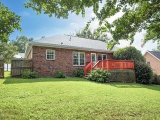 Foreclosed Home - 144 HUNTINGTON SHOALS DR, 30606