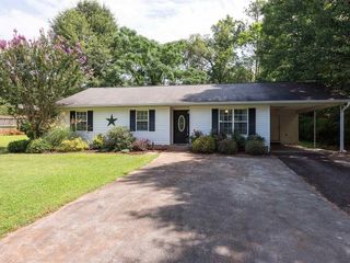 Foreclosed Home - 121 SCOTTWOOD DR, 30607