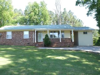 Foreclosed Home - 1461 E BROAD ST, 30642