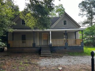 Foreclosed Home - 409 PINE PARK ST, 30655